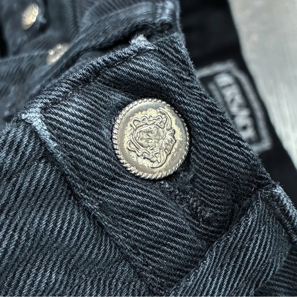Versace Men’s Emblem Jeans Size 27/41